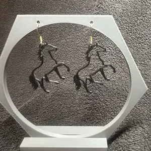 Horse Silhouette Earrings - Unique Design for Stylish Outfits