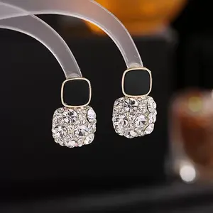 Classic Fashion Versatile Black Square Diamond Stud Earrings New Style Personality Drop Earrings Retro Cool Style Ear Studs DZHE4925