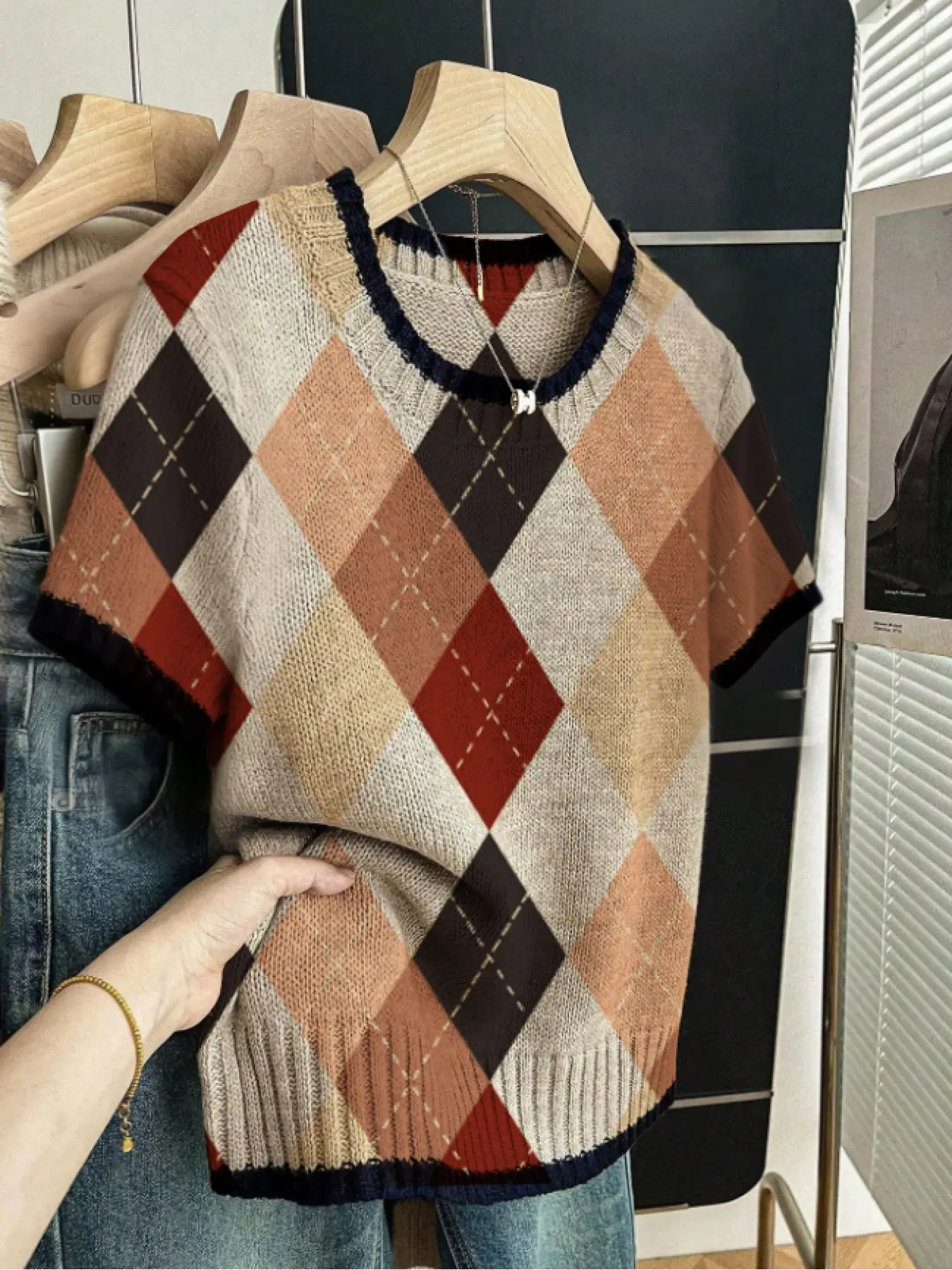 Women's Casual Knit Sweater, Round Neck Short Sleeve Top, Comfortable & Warm Design, Perfect for Spring Summer Fall Winter Knitwear