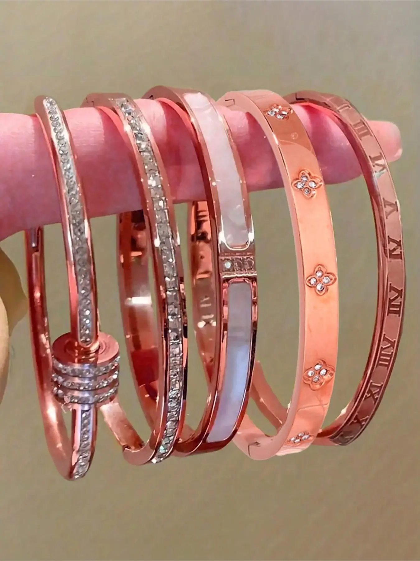 5pcs exquisite stainless steel bracelet set, Elegant Minimalist Bangle, Trendy Stack Bangle, Bracelets Stacking, with exquisite women's fashion accessories, design, suitable for all seasons, perfect holiday gift
