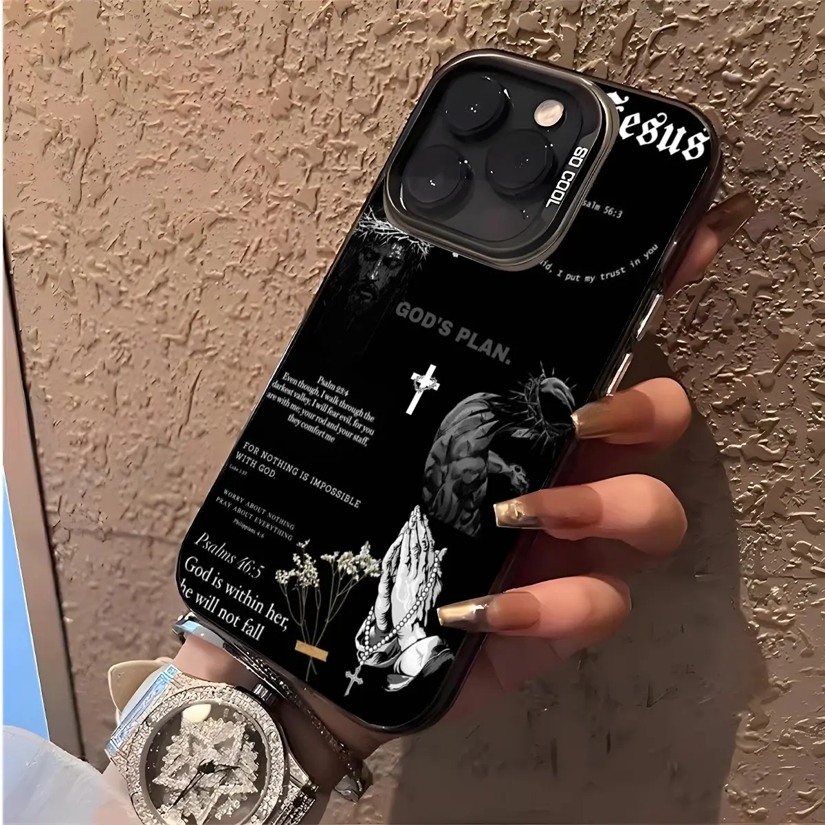 Black Monochrome Vintage Collage Phone Case with Praying Hands Cross & GOD'S PLAN Multi Bible Scripture Print for iPhone 17 16 15 14 13 12 11 Pro Max Samsung S26 S25 S24 S23 S22 Ultra, Full Lens Shockproof Cover, Stylish iPhone 17 Pro Max Cases Girls, Mea