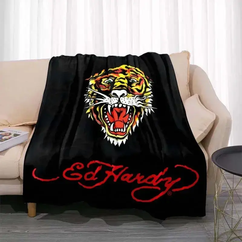 Dark Panther & Floral Skull Art Graphic Print Flannel Throw Blanket, Ultra Soft Comfortable Warm Polyester Cover for Living Room Bedroom Sofa Office, Gothic Tattoo Aesthetic Home Decor, Perfect All-Season Holiday Gift