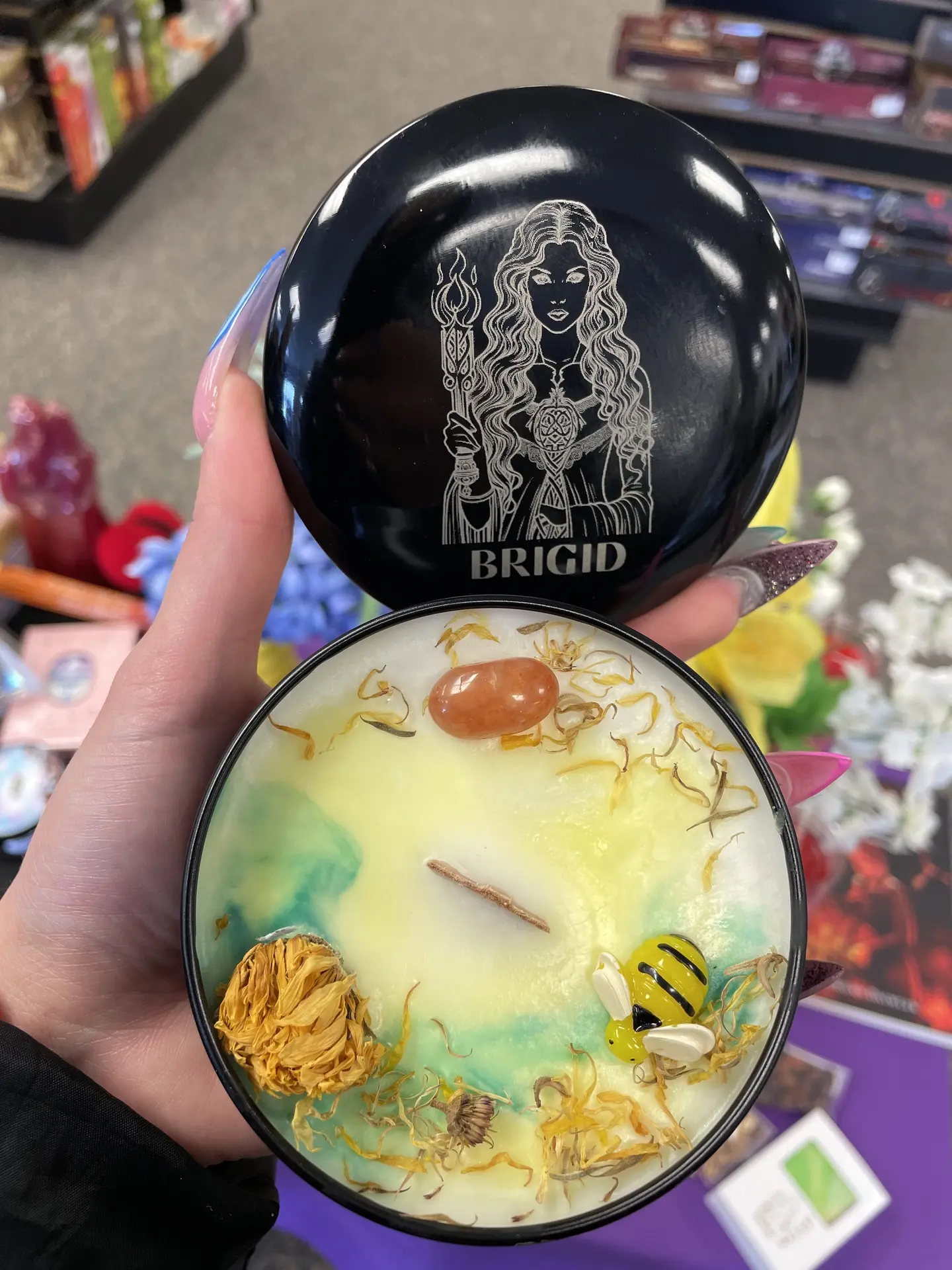 Goddess Elite Brigid Handcrafted Non-Toxic Tin Household Candle - Light, Cruelty-Free Home Decor Ornaments for Daily Living Spaces, Thoughtful Gift for Peace of Mind