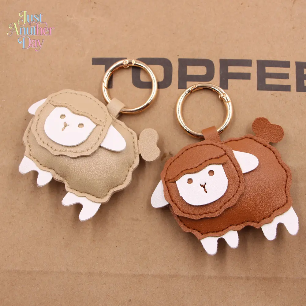 Cute Sheep PU Leather Keychain Charm, Adorable Lamb-Shaped Pendant for Backpacks, Handbags & Car Keys, Whimsical Animal Accessory