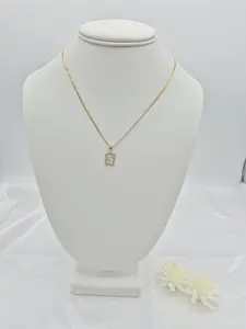 Chain with a white stone and zirconia, in 14k gold plated. (23)