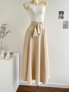 Elegant High-Waisted Fitted Long Skirt for Women, Womenswear, Trendy Flirty Skirt, Front Pleated Bow Design, Fashionable Spring Summer Versatile, Suitable for Casual and Formal Occasions, Casual Bodycon Skirt