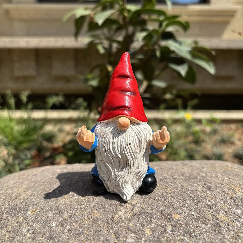 Resin Craft Decorative Figurine, Cute Home Decoration Accessory, Unique Resin Art Collectible, Perfect Gift for Any Occasion, Garden Gnome Statue, Resin Sculptures, Decorative Statues, Decorative Piece
