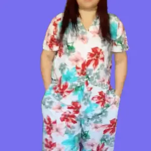 2 pics women ware Breathable