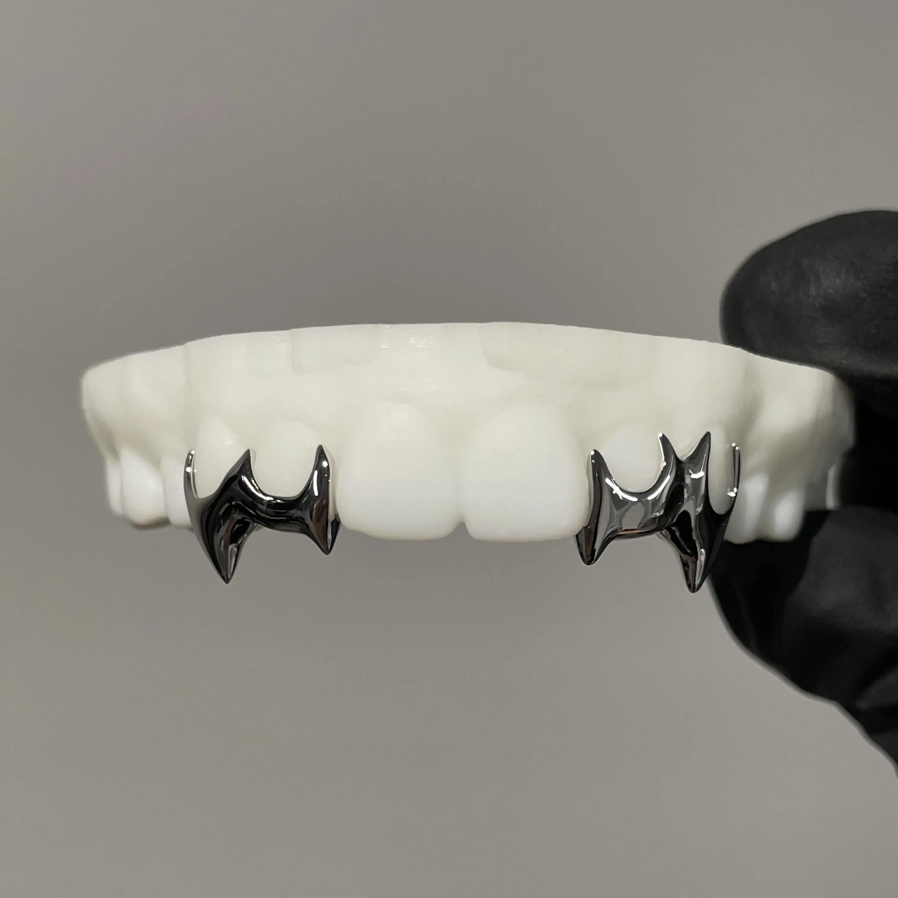 Custom Y2K Fang Teeth Grillz 925 Silver Hiphop Grillz