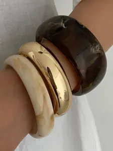Elegant Resin Alloy Wide Bangle Bracelet, Trendy Stack Bangle, High-End Exaggerated Design, Versatile Women's Jewelry, Fashionable and Durable Accessory
