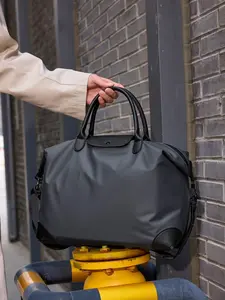 Men's travel tote bag, solid color handbag, zipper closure, fashionable and versatile, casual and simple, suitable for college students, school, business trips, travel, fitness, large capacity men's travel bag, Lightweight Outing Bag, Shoulder Totes