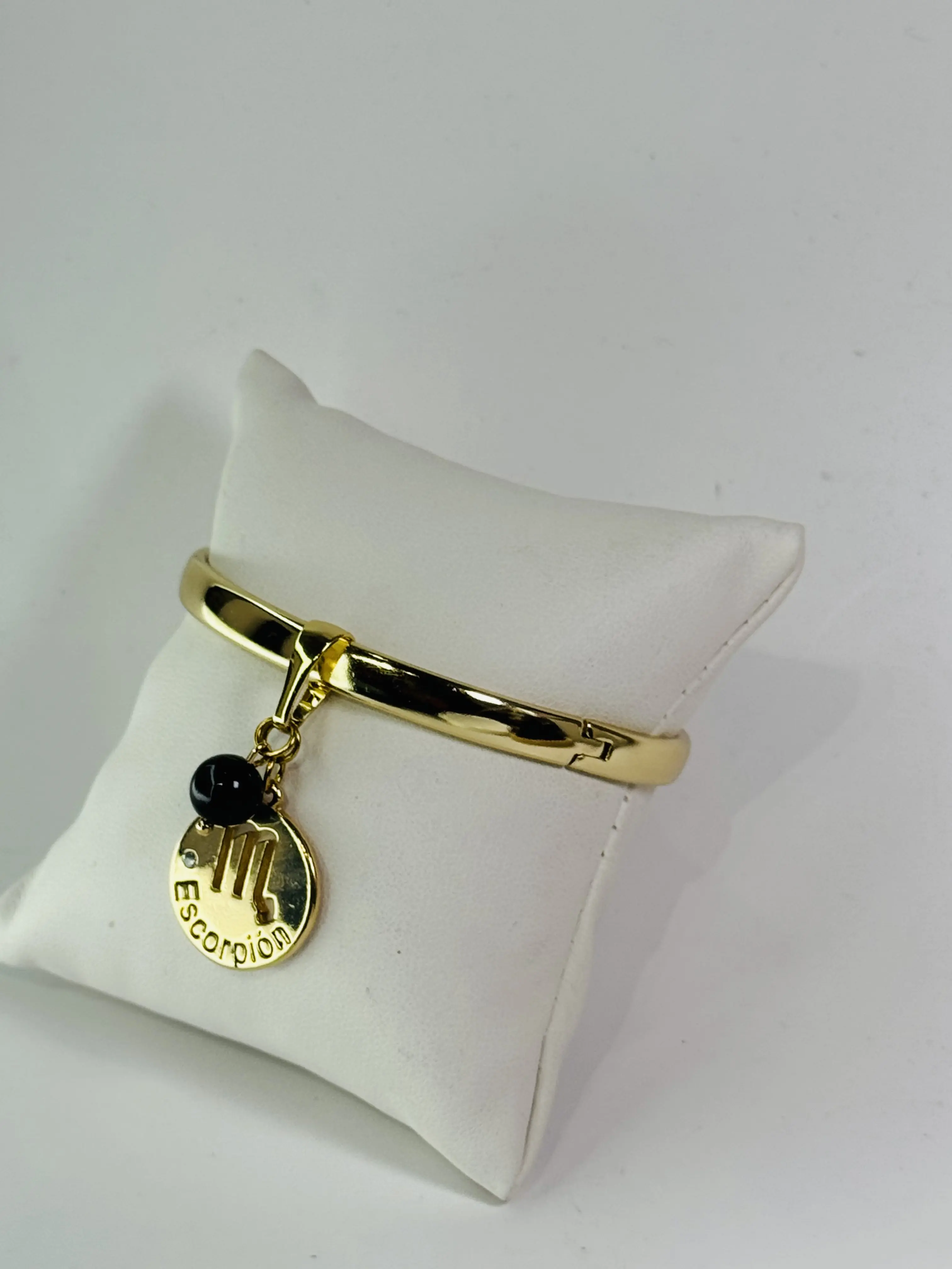 EsCORPION Intense Water Sign Obsidian Quartz Gold Bangle for Protection & Sensual Style Zodiac Enthusiasts Elegant Coquettish Vibe Protective