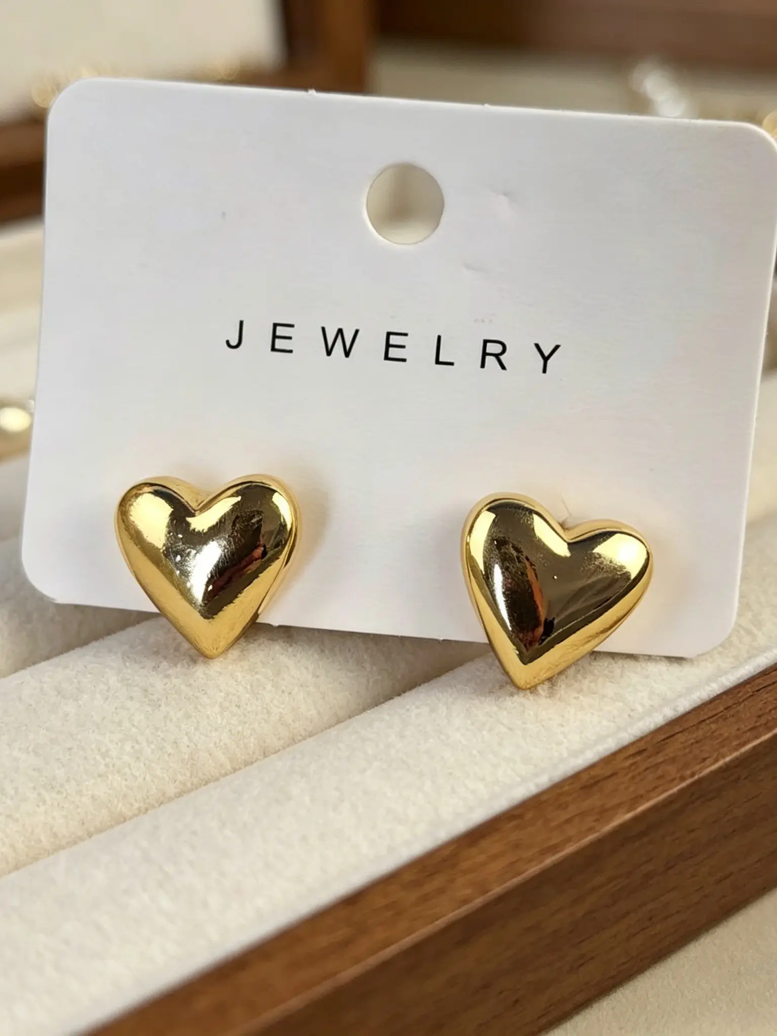 Elegant Copper Heart Earrings for Women, Simple and Fashionable Design, Perfect for Parties, Vacations, or Daily Gifts