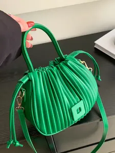 Small design woven bag, exquisite cloud bag, can be carried by hand or crossbody, drawstring pleated shape, mini versatile fashion women's bag, Casual handbag satchel, suitable for afternoon tea, shopping, dating, office workers, Elegant Bag