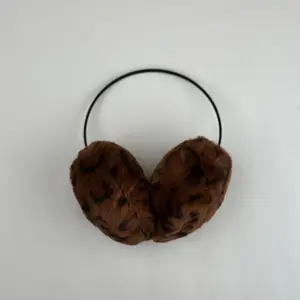 Classic Cheetah Print Earmuffs