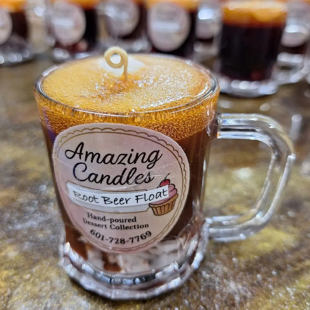 Creamy Rootbeer Float Candle