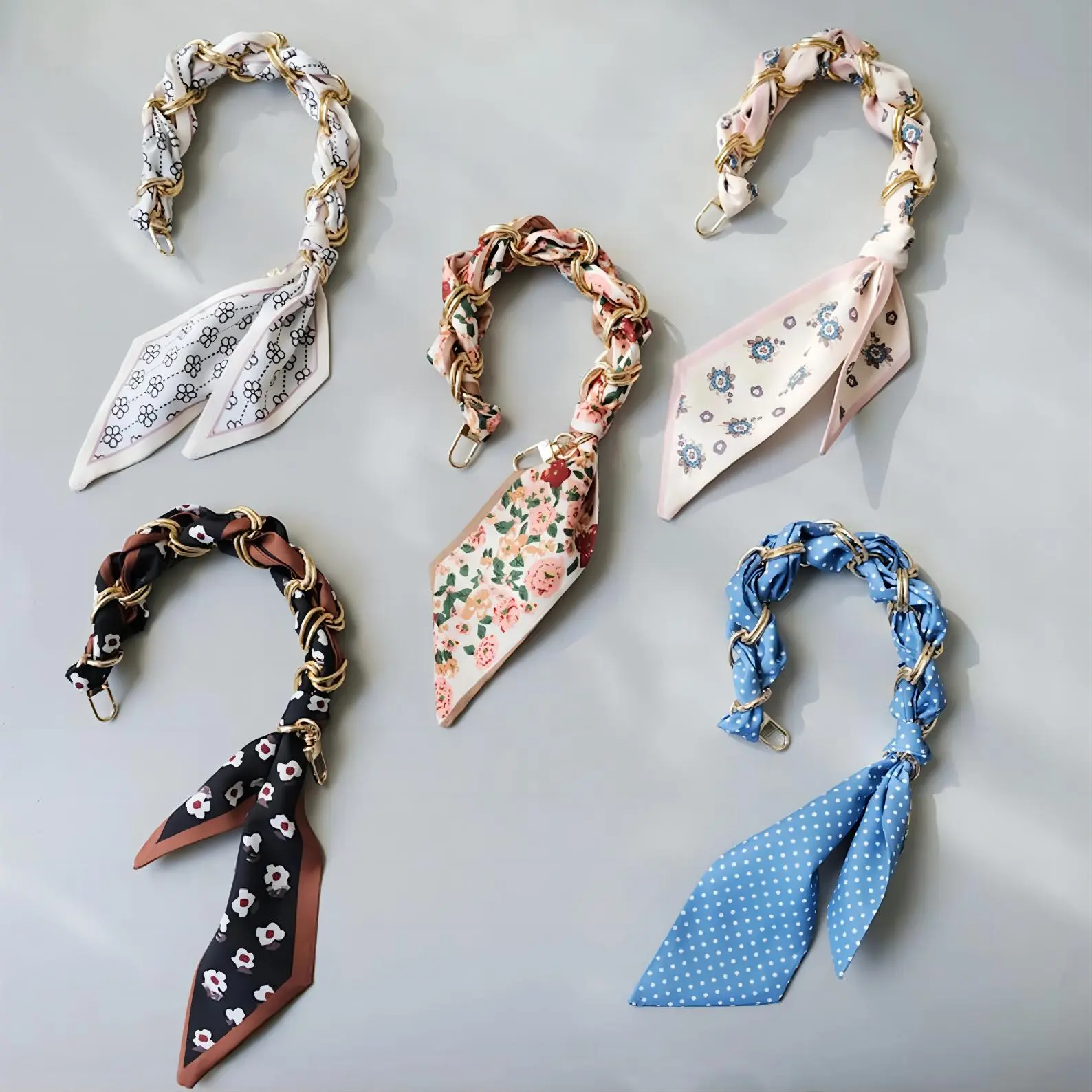 The new style of all kinds of ladies style all kinds of silk scarf portable short chain spring and summer handbag with bag accessories hand carry short chain