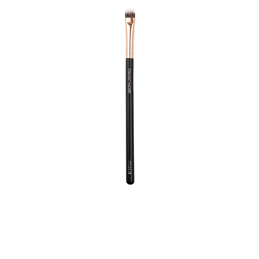 M.O.T.D. Cosmetics The Pigment Packer Brush