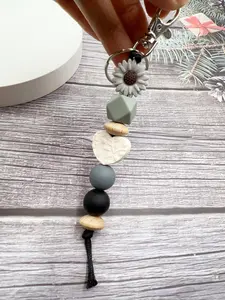 Colorful Flower Design Beaded Keychain, Boho Style Beaded Decor Keychain For Women & Men, Cute Trendy Accessory, Bag Decoration, Keychain Bag Pendant