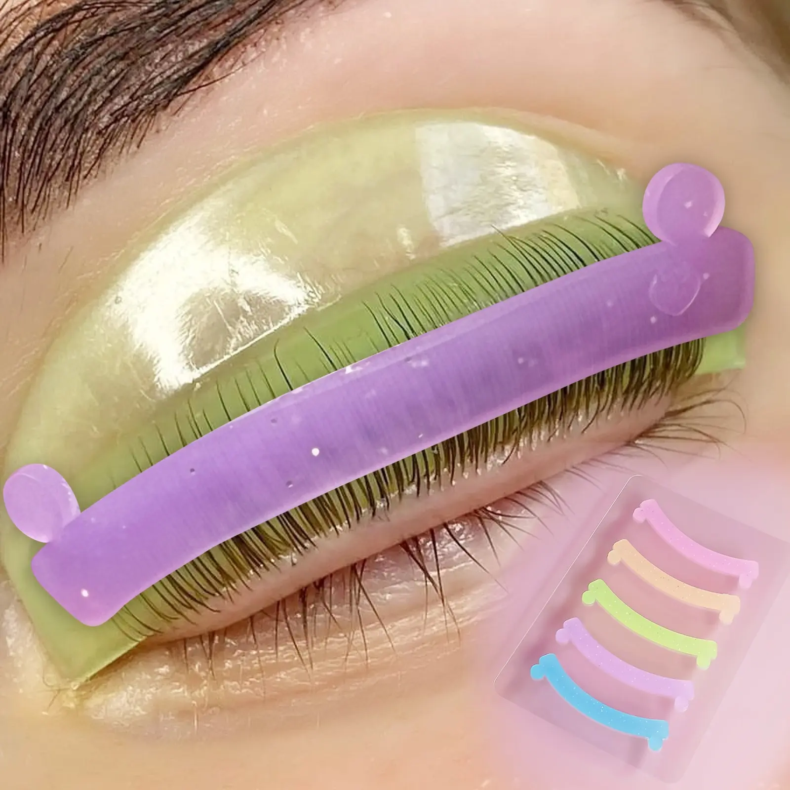 Ultra-Soft Silicone Ear Lash Lift Pads，Reusable Eyelash Curling Aid，can preventyour lashes from bouncing offthe lash lift pads. Holds lashesin place to allow lash lift lotionto work optimally，Multiple colors are available for selection，Suitable for person