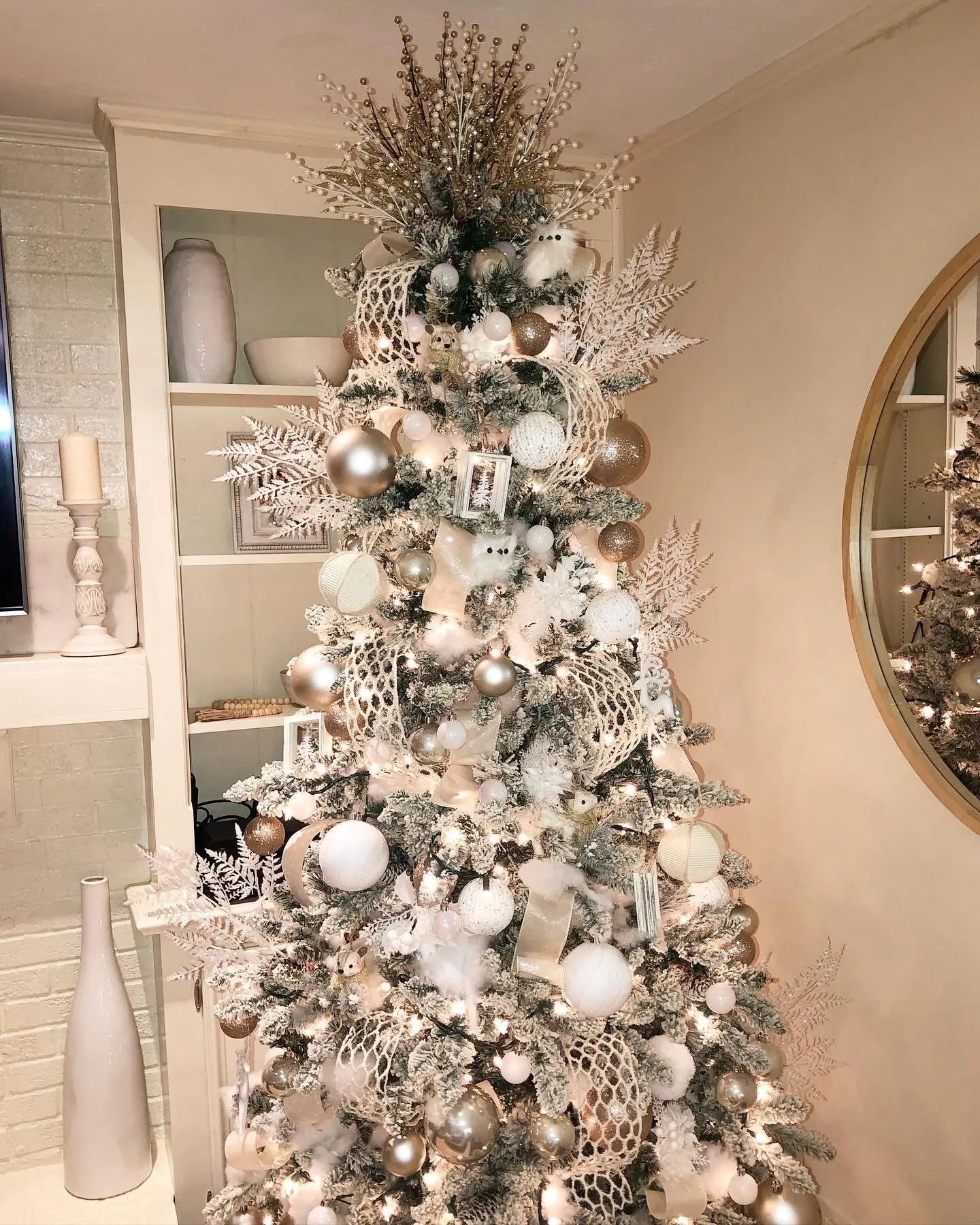 White and Gold Christmas Tree Decorating Kit: Winter Wonderland Ornaments