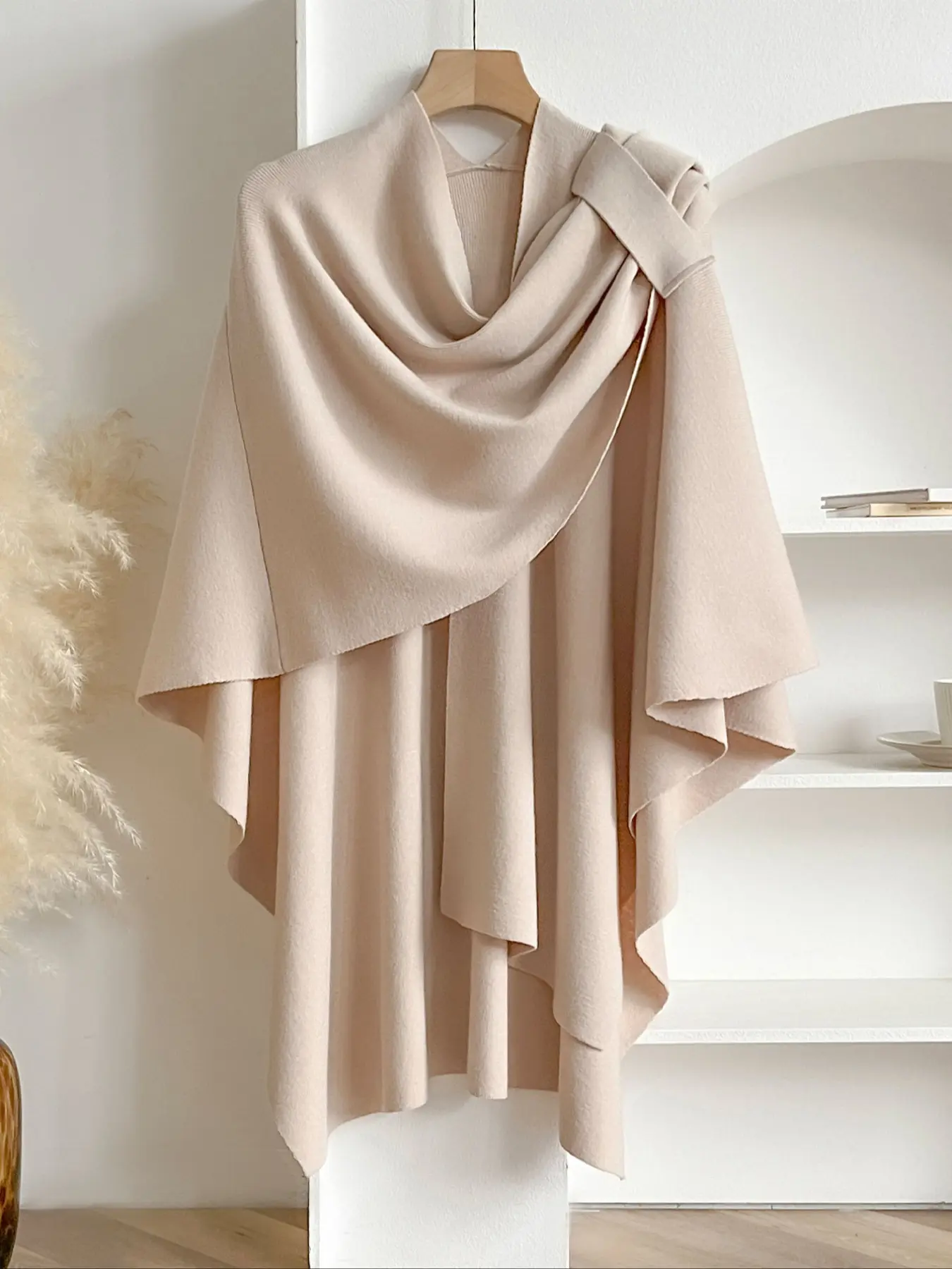 Elegant Women's Fashion Shawl, Casual soft scarf, Simple Solid Color Cape for Daily Use, Perfect Birthday Gift, All Season Wearable Accessory