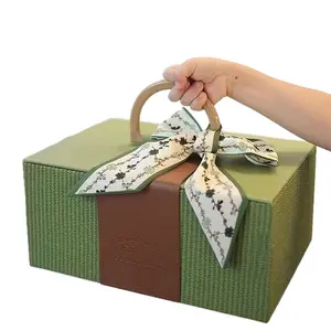 Pink Luxury Gift Box Bridesmaid Proposal Box Elegant Set with Silk Scarf Handle for Wedding Party