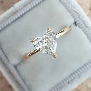 Engagement and wedding zircon ring, exquisite temperament, wedding series, high-end feeling, diamond ring gift