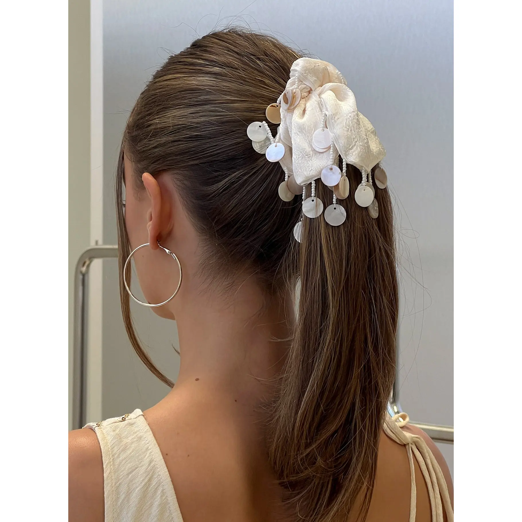Tahlie Shell Detail Scrunchie Cream