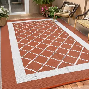 Modern Diamond-patterned Geometric Double-sided Plastic Straw Rug Reversible Waterproof Outdoor Rug for Decks RVs Picnics Beaches Balconies and Porches UV Protection Easy to Clean