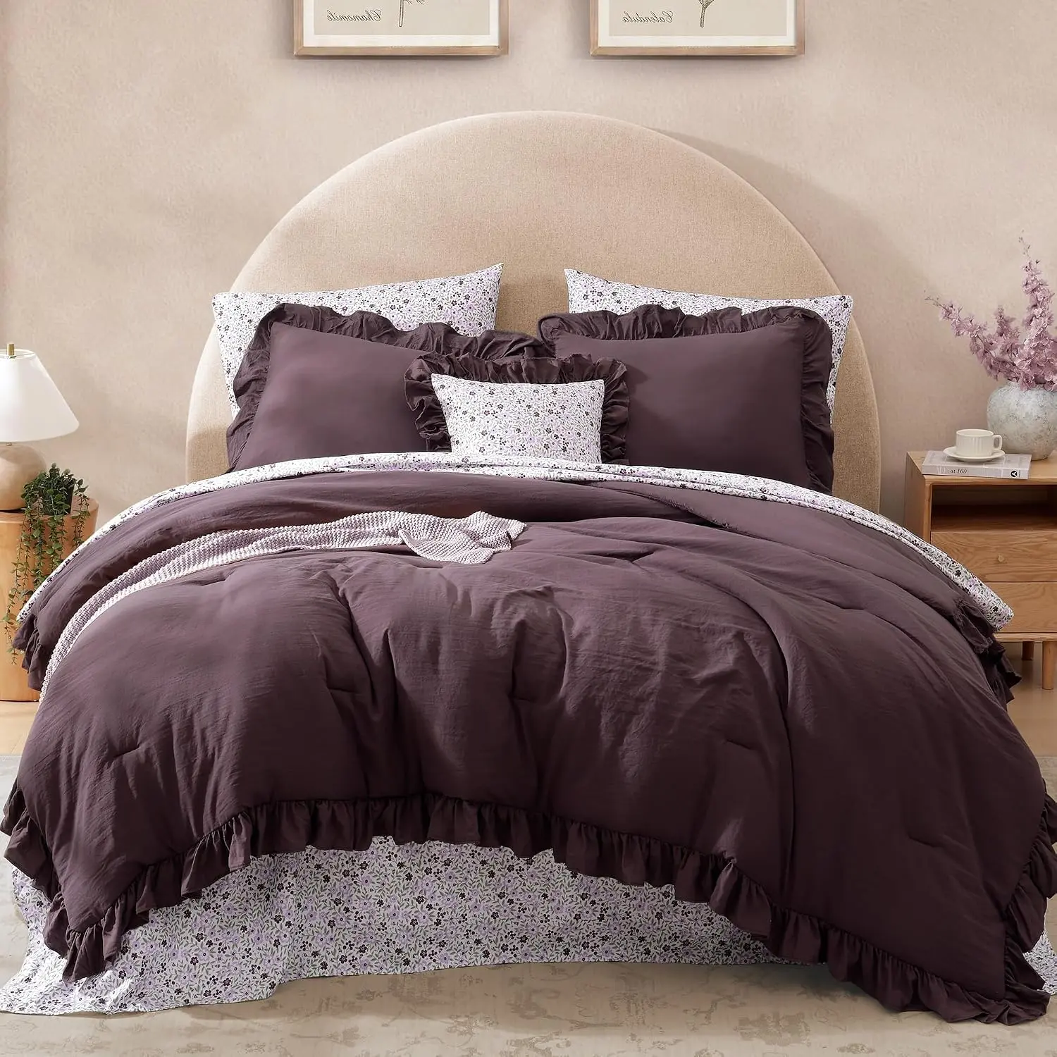 Bloomhaven 7-Piece Full Bedding Quilt Set - Ruffled Autumn Leaf Bed-in-a-Bag with Decorative Bedsheet Sets, Pillowcases, Shams, Floral Sheets, Low-Dry Ready for Shabby Chic Farmhouse Bedroom Decor