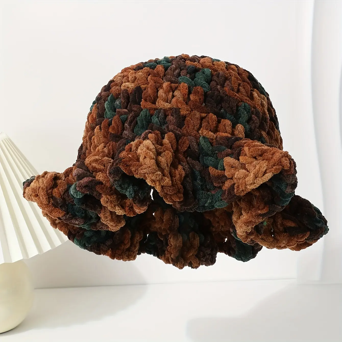 Women's Wavy-Brimmed Dopamine-Colored Jellyfish Outdoor Hat - Warm Plush Polyester Fashion Accessory for Skiing, Outdoor Hats, Outdoor Headwear, Jellyfish Hat