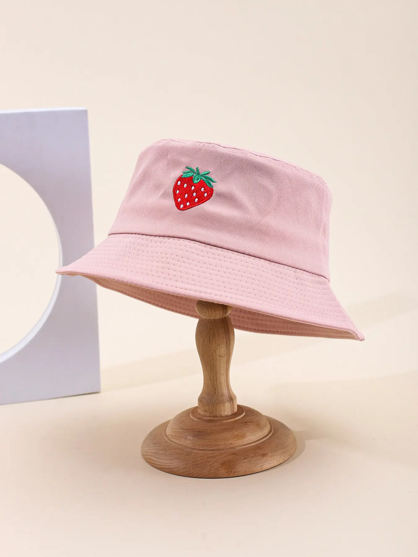 Dopamine Solid Color Embroidered Cute Strawberry Fisherman Hat, Summer Outdoor Photography Hiking Versatile Sunshade Bucket Hat