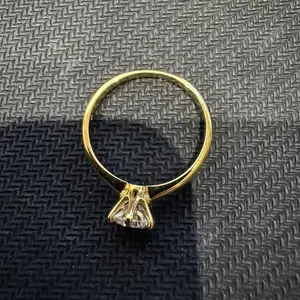 US LC | 5CT silver Gold-Tone Six-Prong Solitaire Moissanite Ring QH-R9094-G5CT
