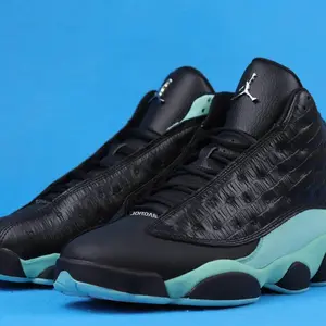 The new Tiffany men's lace-up outdoor sports shoes with island green crocodile pattern are breathable and casual running shoes