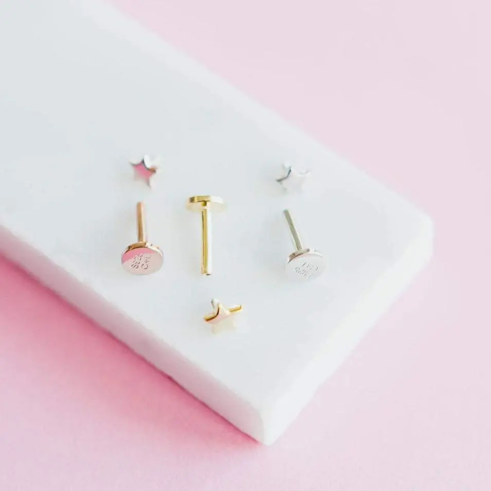 SINGLE Screw Front Teensie Star Stud