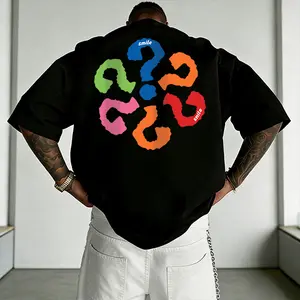 Men’s T-shirt with color question mark print on both front and back. Small logo at the front paired with a large pattern on the back. The fabric is comfortable against the skin and suitable for everyday outings and casual occasions.