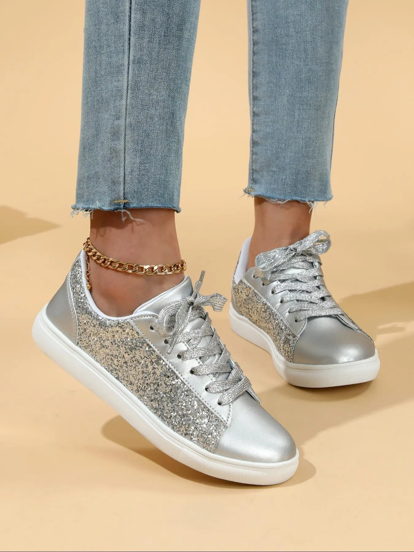 Glitter Fashion Sneakers for Women, Trendy Trainers, Stylish Comfortable Casual Low Top Walking Shoes for Outdoor Travel, Breathable Party Gift Shoes