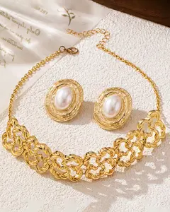 ChicMe Women's 2-Piece Jewelry Set Geometric Hollow Mesh Choker Necklace and Oversized Faux Pearl Stud Earrings