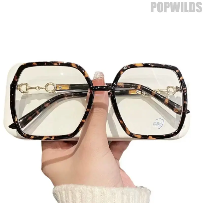 Blue Light Blocking Glasses for Women, Oversized Frame Eyewear with Metal Chain Temple Design, Anti-Glare Computer Glasses, Stylish Fashion Glasses for No Makeup Look, Work, Study, Phone & Laptop Use, Trendy Daily Accessories