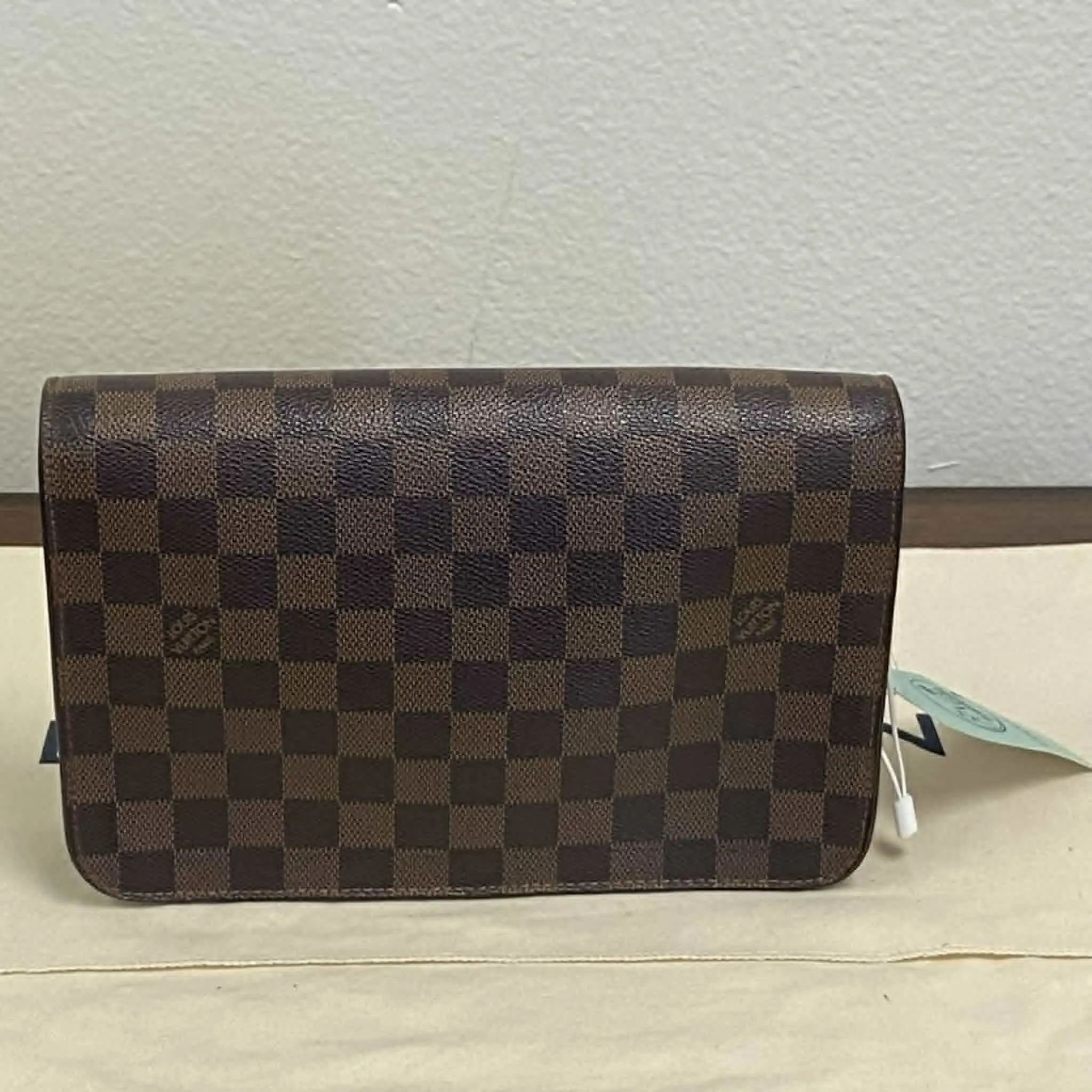 Pre-owned Louis Vuitton leather Clutches & Wristlets Louis Vuitton