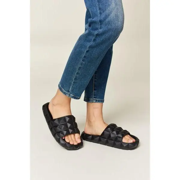 Pyramid Stud Toe Band Footbed Sandals