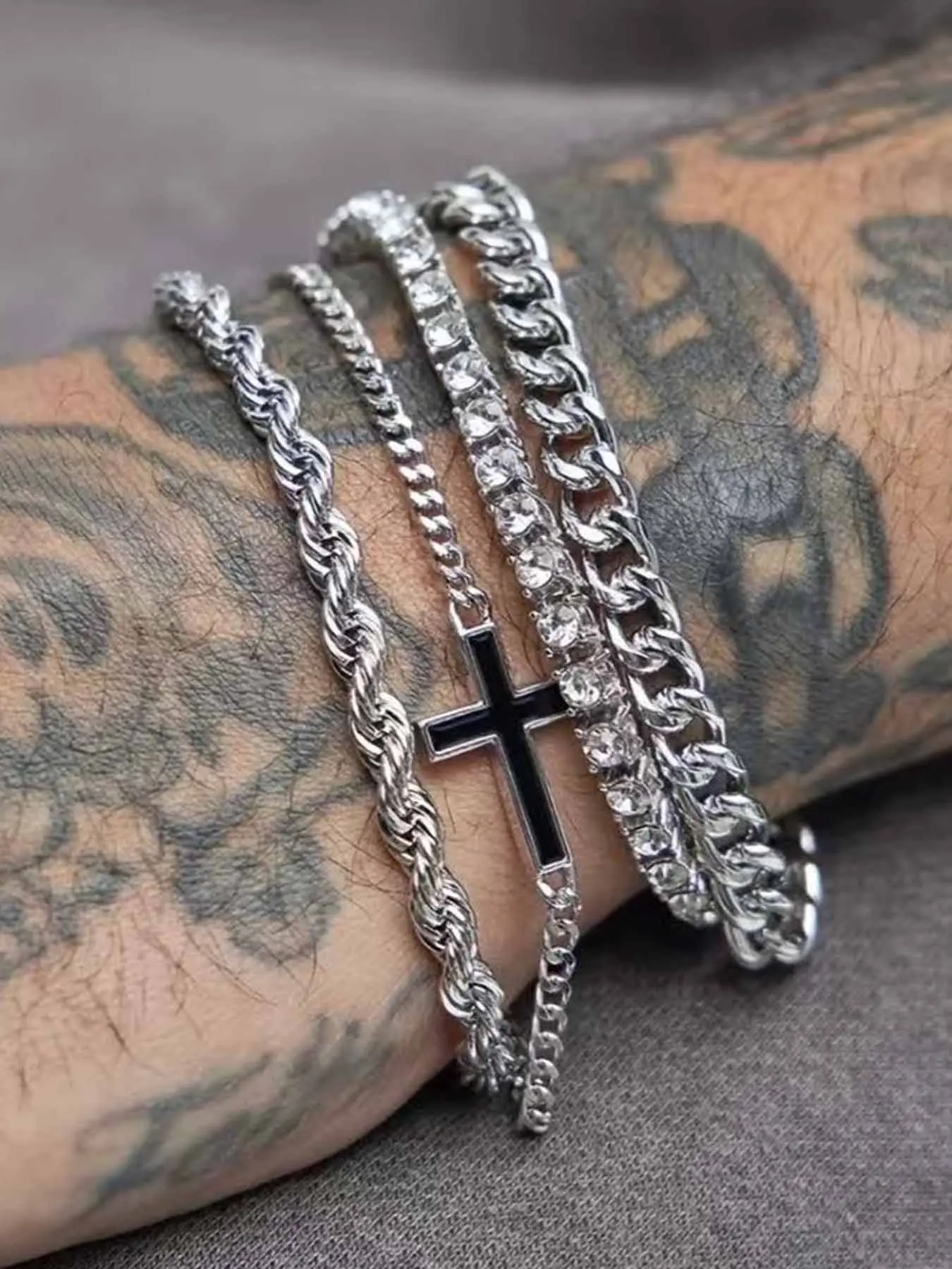 Fashion Casual Twisted Cross Zircon Beaded Bracelet Set, 4 Piece Stackable Hand Chain for Daily Wear, All Seasons Jewelry, Fashion Cross Bangle, Cross Charm Bangle, Cross Bracelets Stack