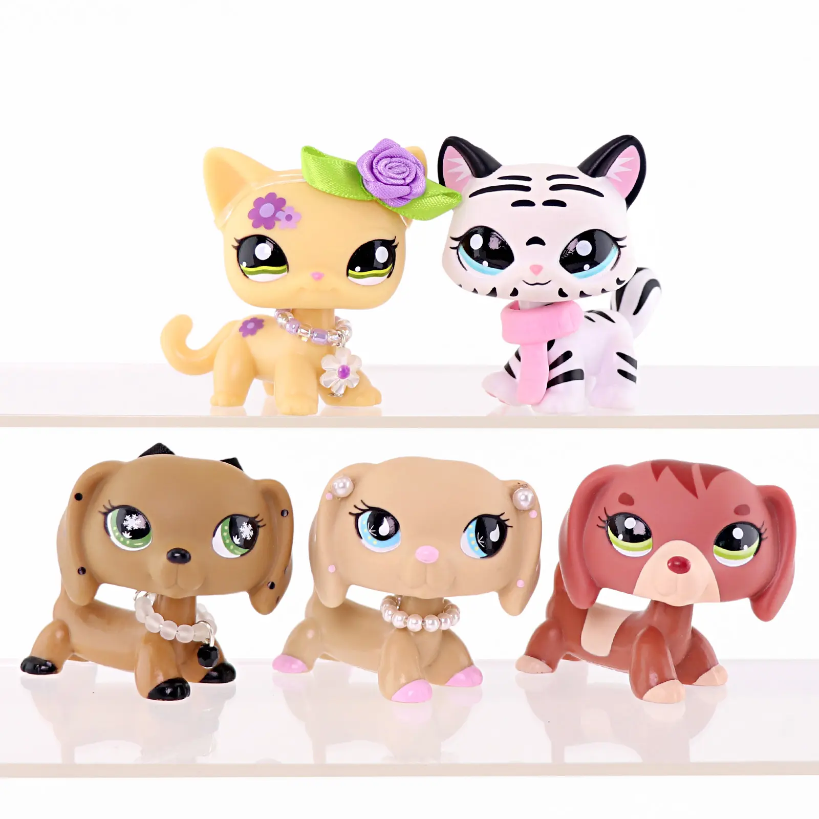 5 Pcs Mini Pet Animal Figurines Set, Hand Painted Kitty Cat & Dachshund Dog Figures with Flower, Scarf and Pearl Collar Accessories, Cute Desktop Ornament, Collectible Toy Gift for Kids & Animal Lovers