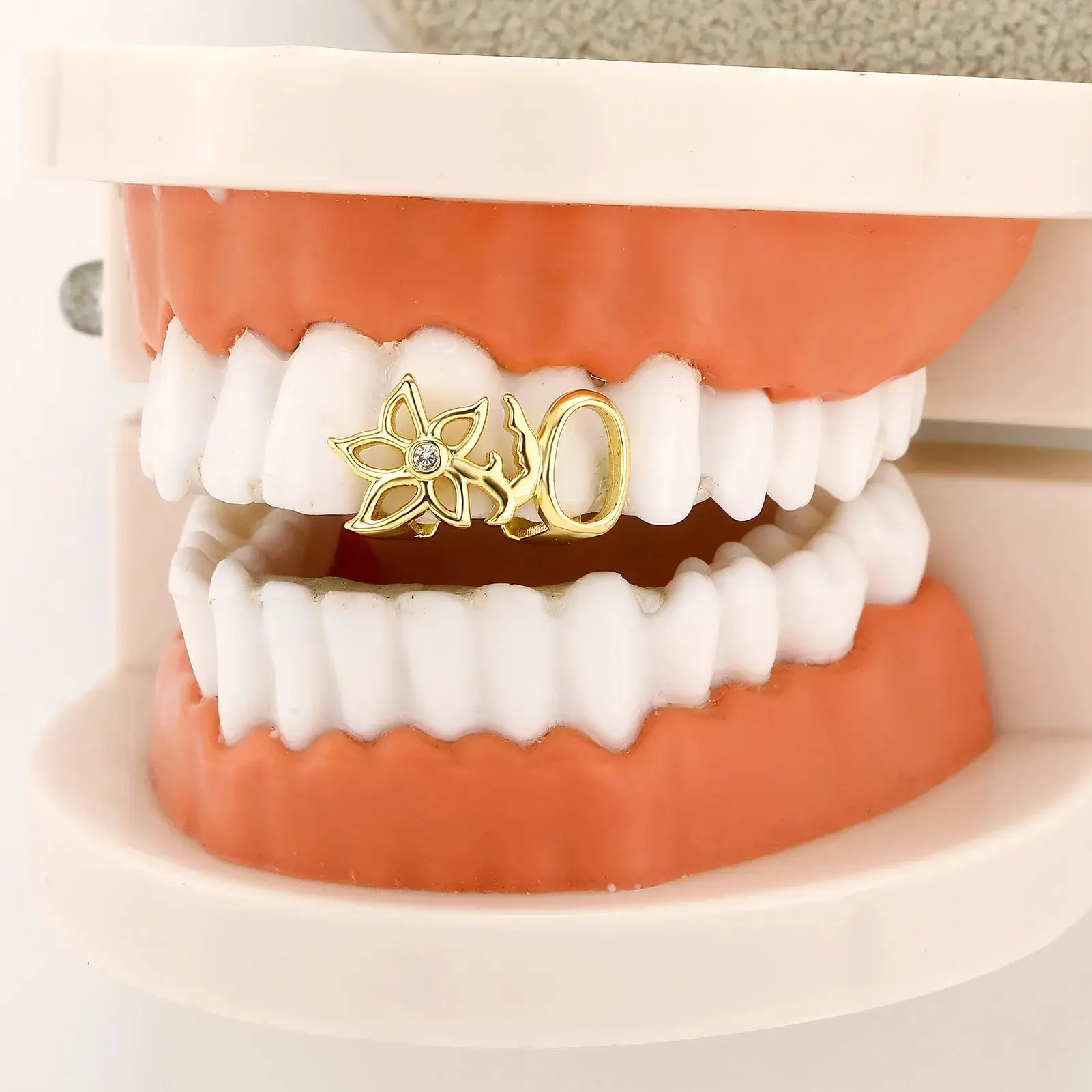 DIY Mixed Double Hollow Flower Tooth Caps, Vintage Glossy Petal Grillz for Women - Fashion Costume Jewelry, Daily Wear & Cosplay Gift