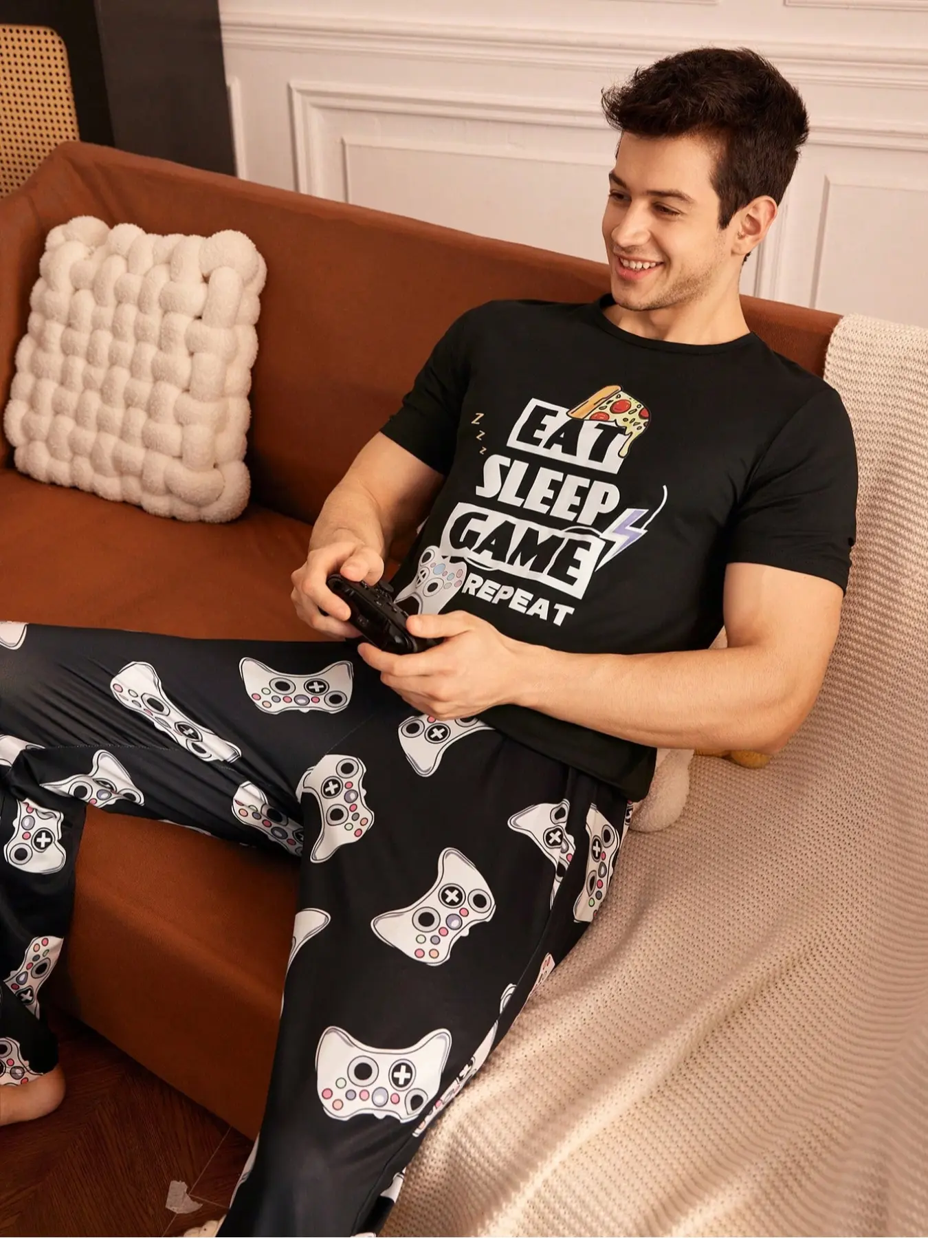 Men's Simple Style Casual Sleepwear Set Pajamas, Includes Matching Short Sleeve Shorts, Game Machine Print, Pyjamas Sleepwear, Suitable for All Seasons