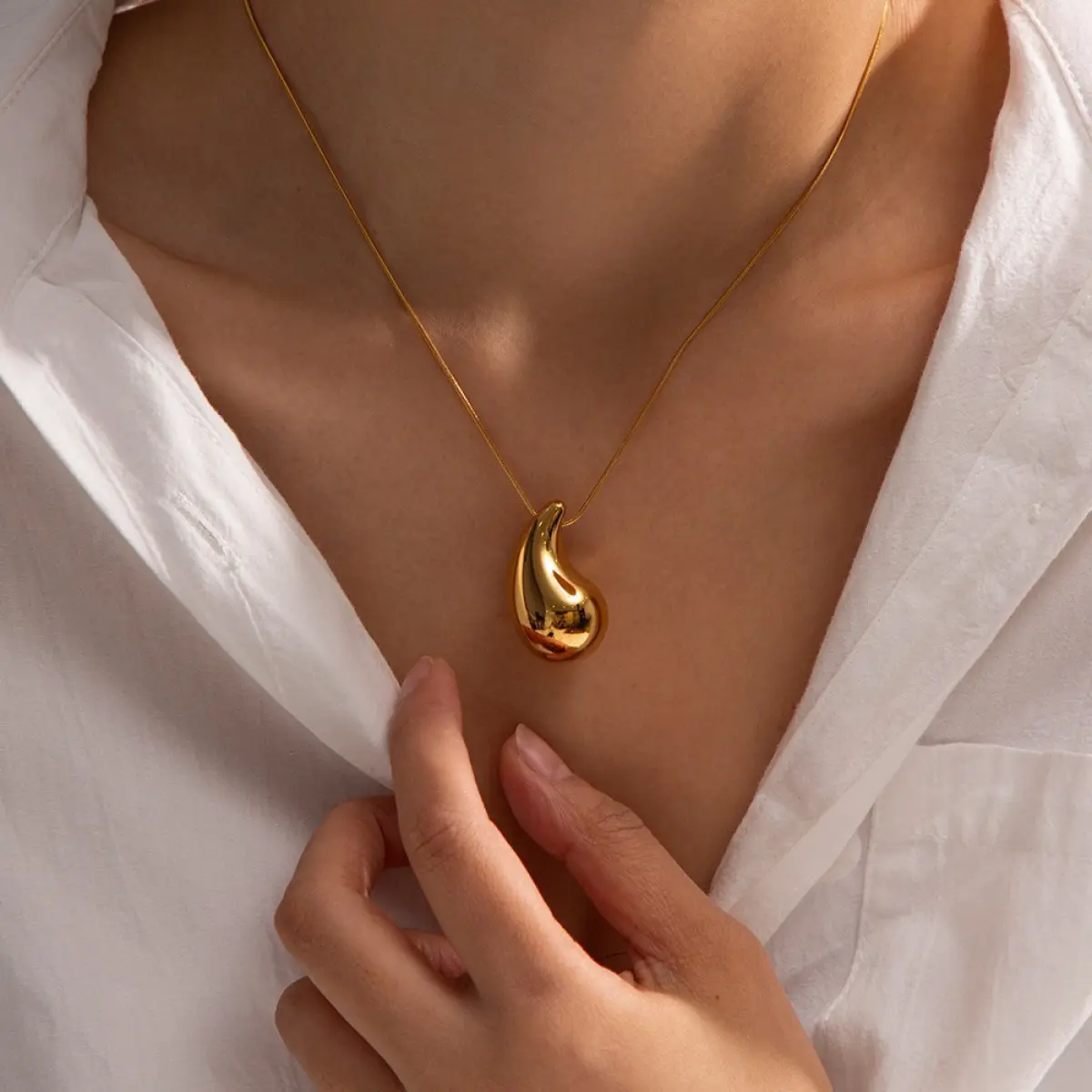 Hot-Selling Alloy Pepper Pendant Necklace - Smooth, Versatile, Exaggerated, Fashionable Unique Design - Casual Wear, Party Accessory - Best Friend Gift, Best Friend Gifts