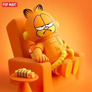 POP MART MEGA SPACE MOLLY 400% Garfield