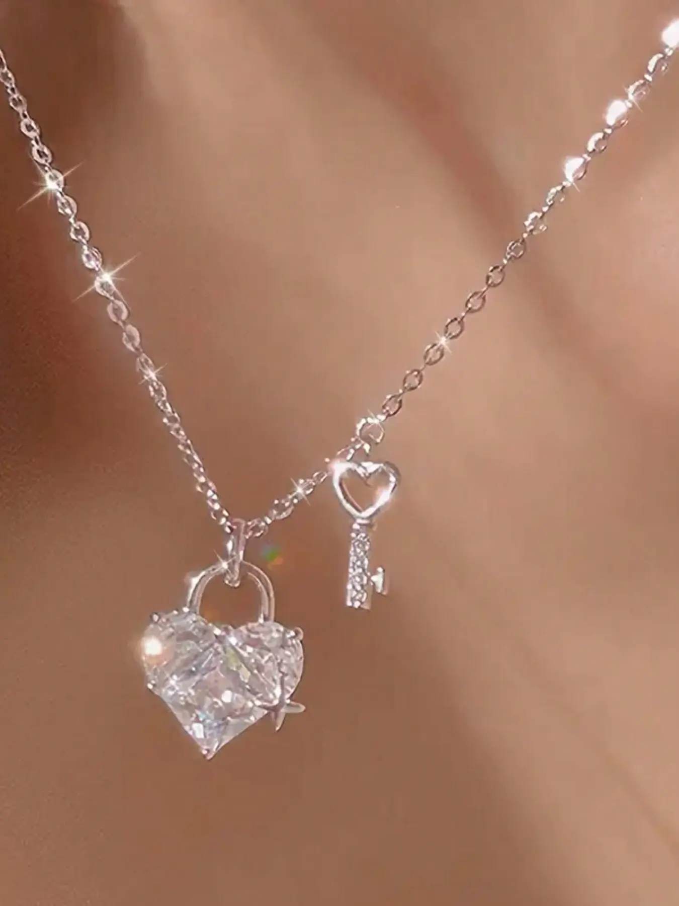 Heart-Shaped Lock & Key Pendant Necklace, Cubic Zirconia Necklaces Gift for Girls, Perfect Birthday Gift Jewelry Party Present for Friends