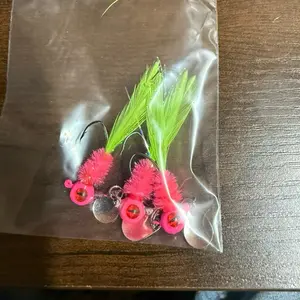 Pink chartreuse underpin